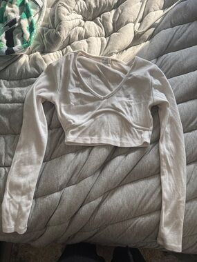 Garage White Long Sleeve Cropped Top